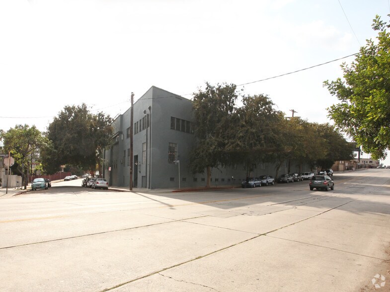 More Photos Of 1215 Bates Ave, Los Angeles Flex For Lease