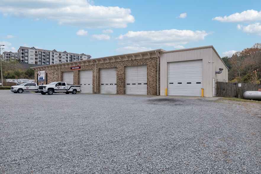 More Photos Of 3502 Dickerson Pike, Nashville Flex For Sale