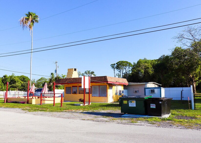 More Photos Of 4410 38th Ave, Vero Beach Multifamily For Sale