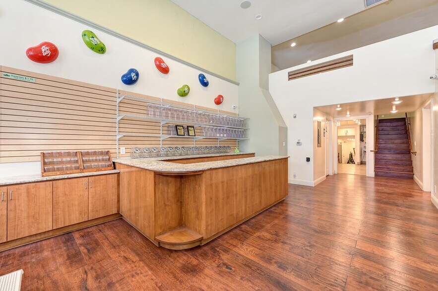 More Photos Of 27 S Main St, Colfax Storefront For Lease