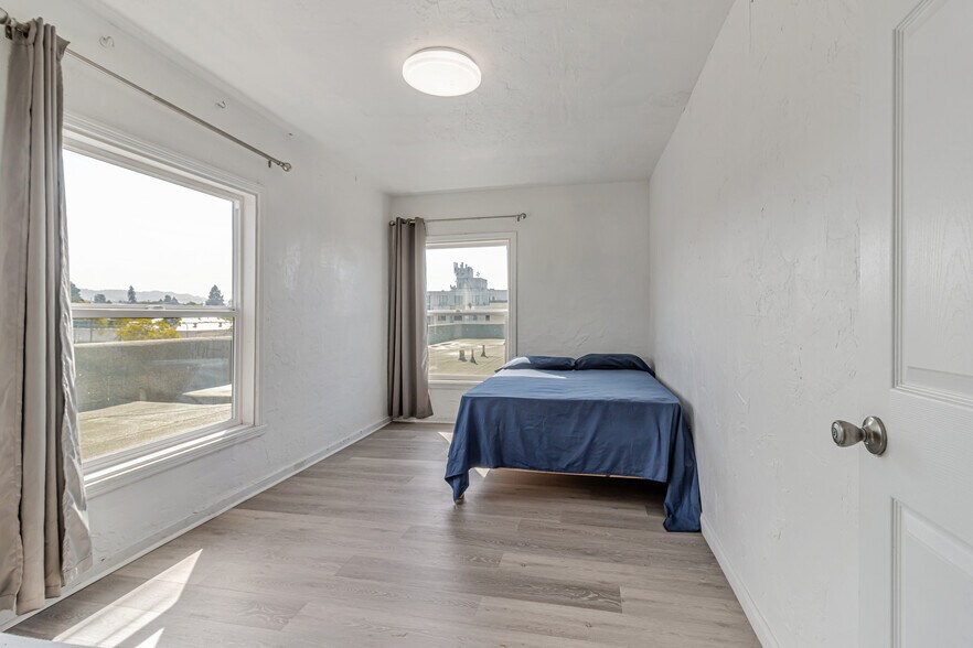 More Photos Of 1360 Berkeley Way, Berkeley Apartments For Sale