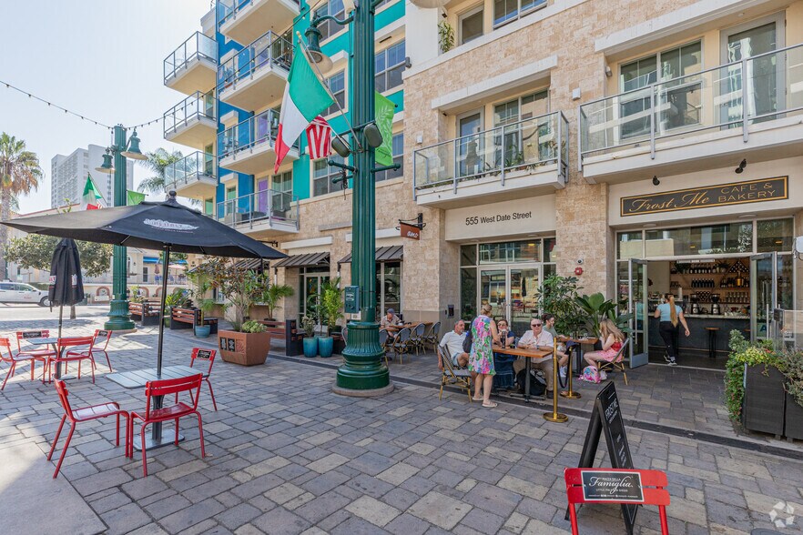 More Photos Of 555 W Date St, San Diego Apartments For Lease