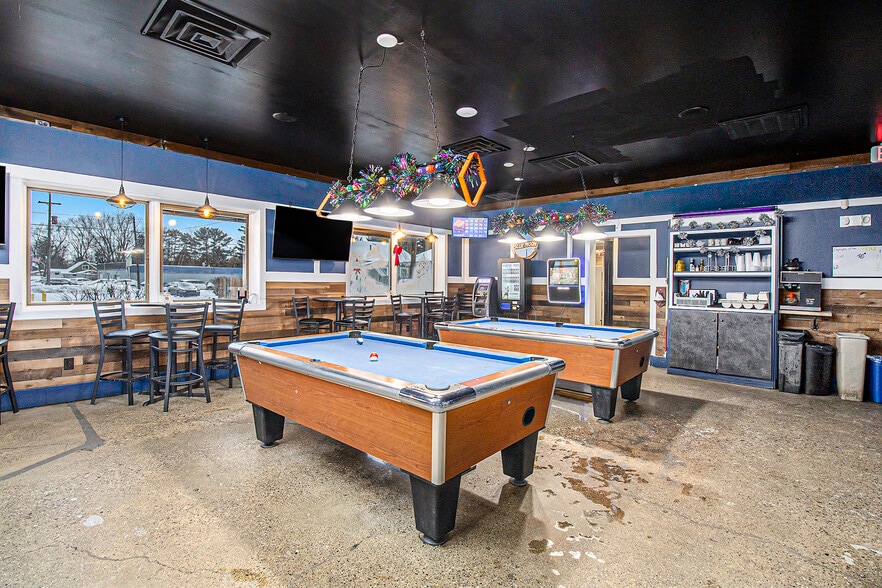 More Photos Of 5153 Fenton Rd, Flint Restaurant For Sale