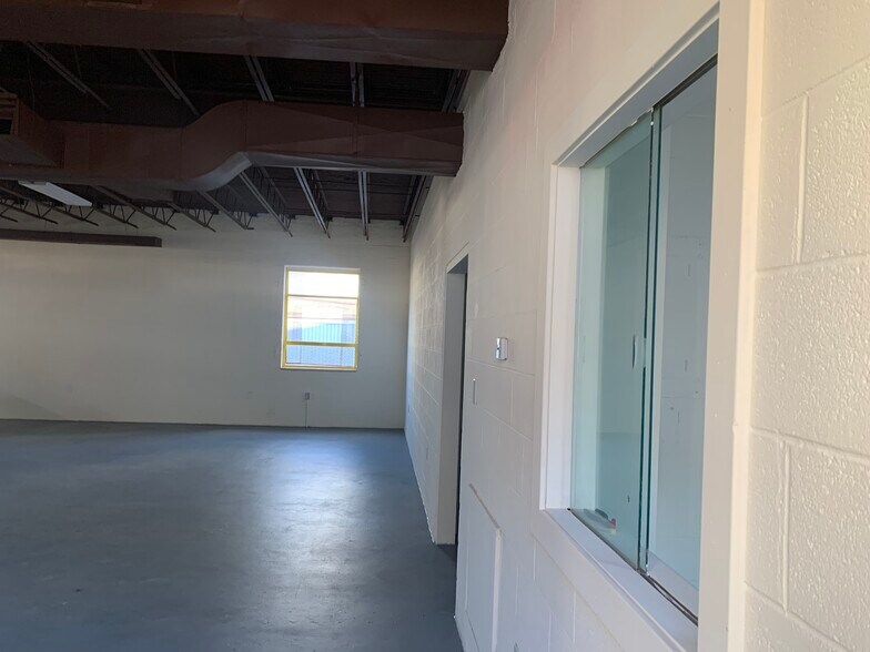 More Photos Of 5810-5814 Seminary Rd, Alexandria Freestanding For Lease