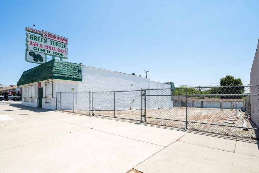 More Photos Of 11456-11464 Whittier Blvd, Whittier Restaurant For Sale