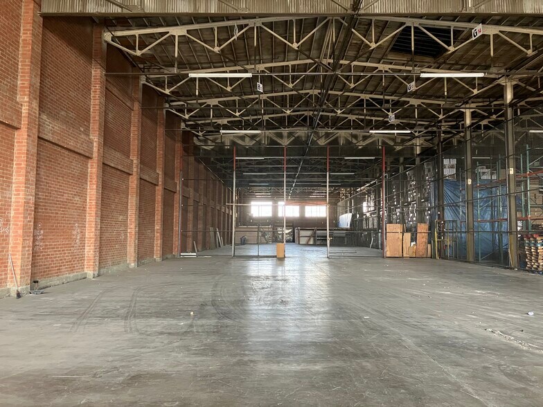 More Photos Of 1238-1240 Palmetto St, Los Angeles Warehouse For Lease