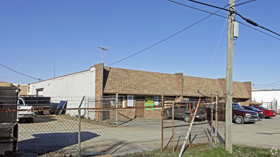 More Photos Of 121-125 Southgate Ave, Virginia Beach Flex For Sale
