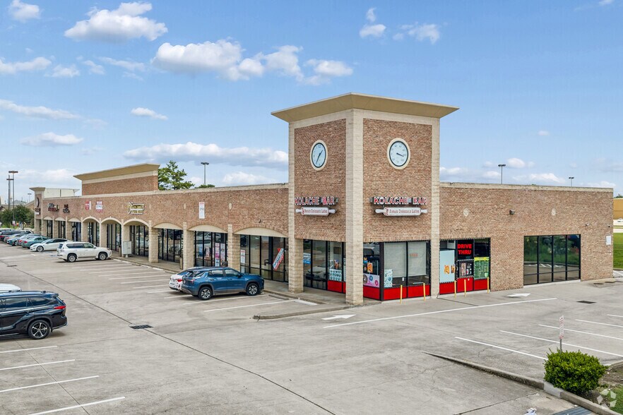 More Photos Of 15115 Westheimer Rd, Houston Storefront Retail Office For Lease