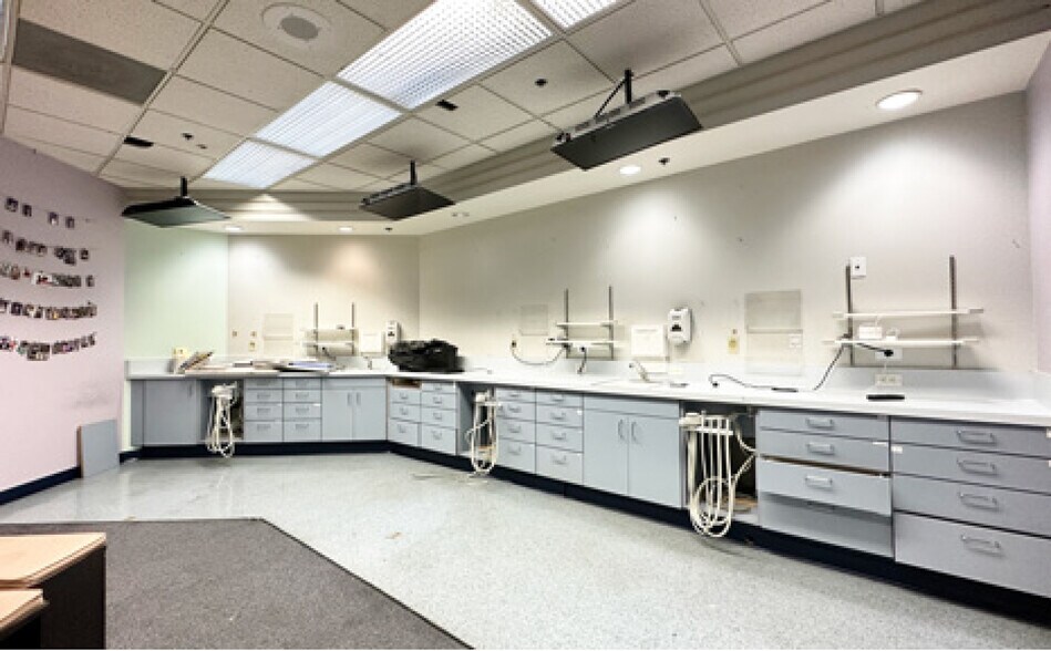 More Photos Of 1895 Mowry Ave, Fremont Medical For Sale