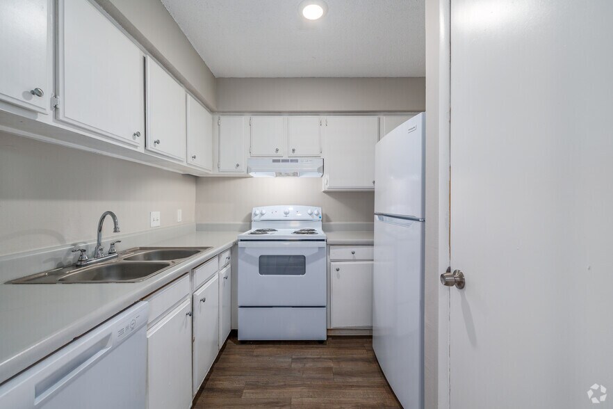 More Photos Of 5201 Geyer Springs Rd, Little Rock Apartments For Sale