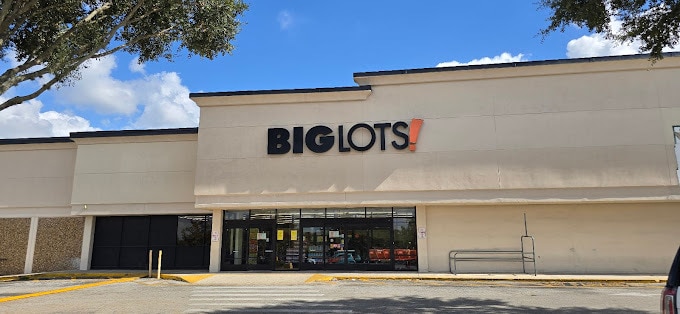 More Photos Of 2323 NW 13th St, Gainesville Department Store For Lease