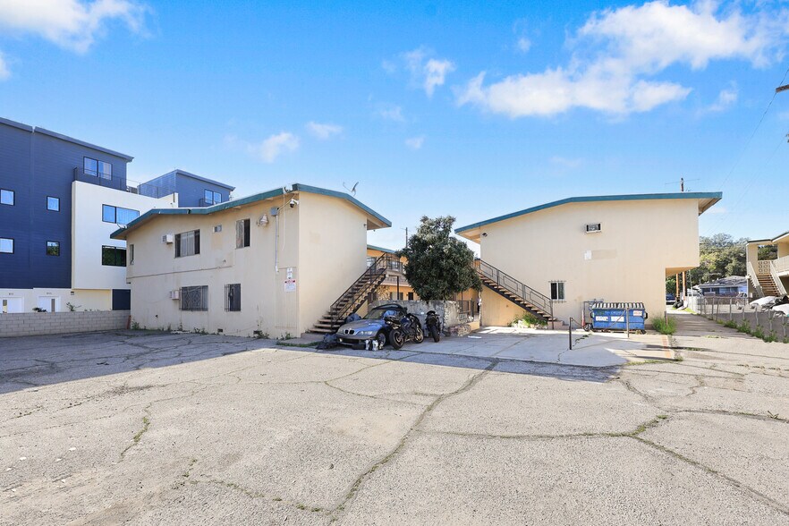 More Photos Of 820 Chestnut Ave, Los Angeles Apartments For Sale