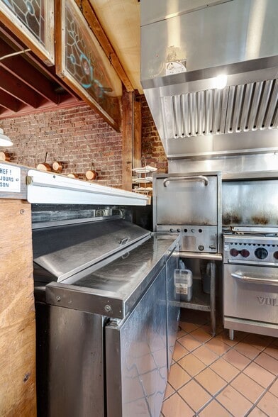 More Photos Of 1017 Woodland St, Nashville Freestanding For Sale