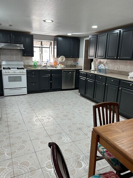 More Photos Of 3426 Fredericksburg Rd, San Antonio Hotel For Sale