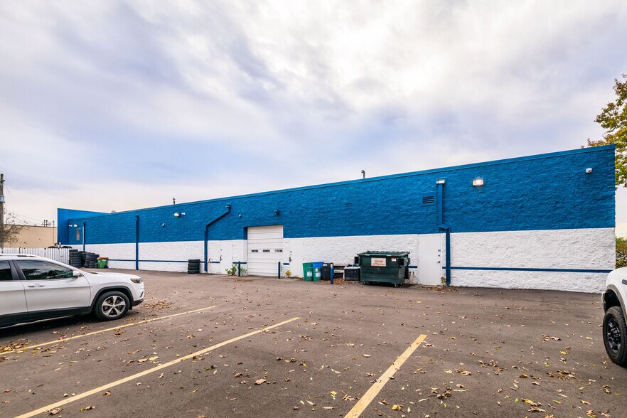 More Photos Of 8443 University Ave NE, Spring Lake Park Auto Repair For Sale