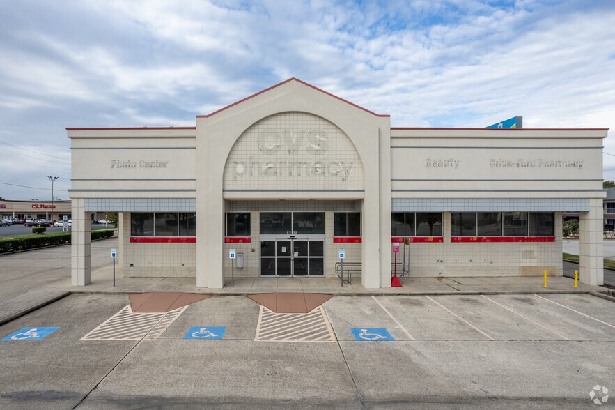 More Photos Of 2001 Garth Rd, Baytown Freestanding For Lease