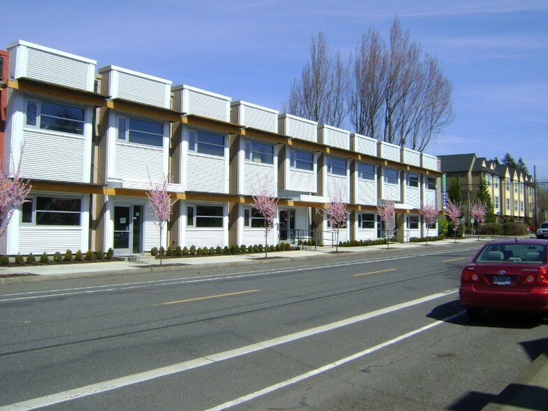 More Photos Of 3829-3843 NE Tillamook St, Portland Office For Lease