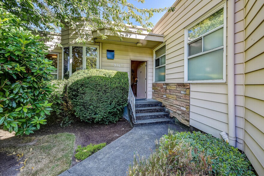 More Photos Of 920 N 1st St, Renton Medical For Lease