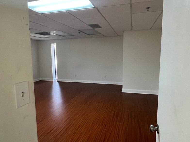 More Photos Of 1 Leggett Rd, Social Circle Warehouse For Lease