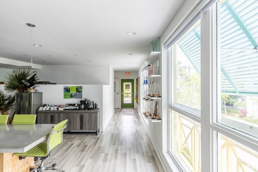 More Photos Of 101 SE 2nd Ave, Delray Beach Restaurant For Lease