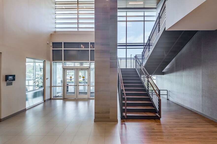 More Photos Of 1120 Raintree Cir, Allen Medical For Lease