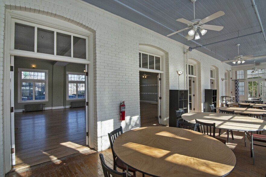 More Photos Of 158 Academy Lane Dr, Pence Springs Hotel For Sale