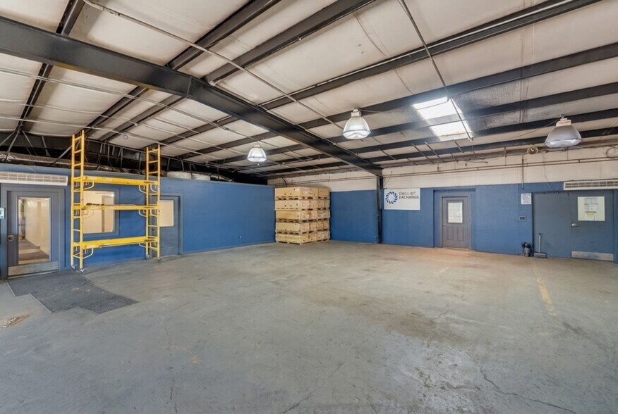 More Photos Of 20300 FM 963, Lampasas Manufacturing For Sale