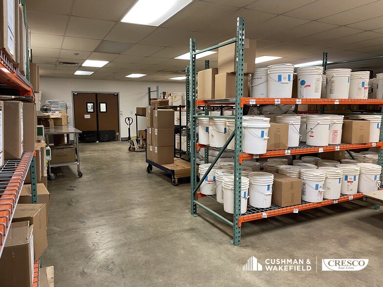 More Photos Of 1893 E 55th St, Cleveland Manufacturing For Sale