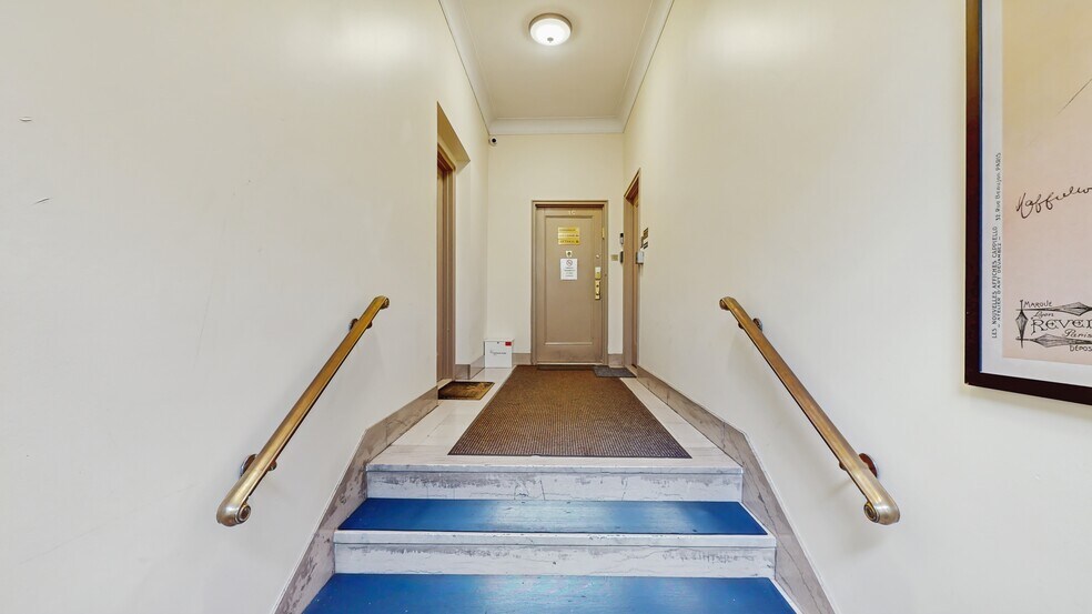 More Photos Of 905 5th Ave, New York Apartments For Sale