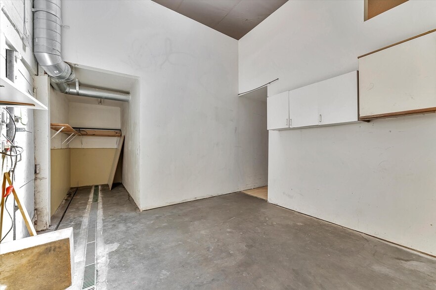 More Photos Of 1227 San Pablo Ave, Berkeley Storefront For Sale