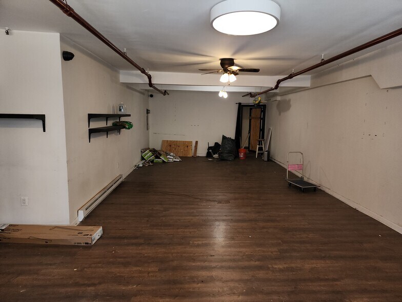More Photos Of 393 Eighth Ave, New York Office Residential For Lease