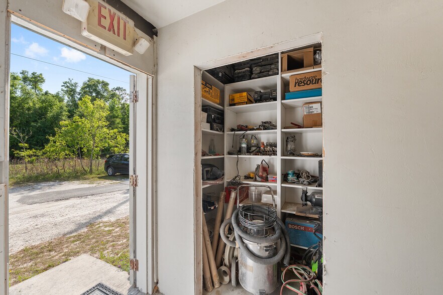 More Photos Of 26509 NW Us-27, High Springs Warehouse For Sale