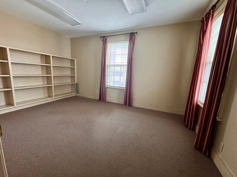 More Photos Of 25 Belden Ave, Norwalk Office For Lease