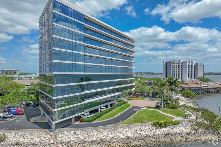 More Photos Of 2502 N Rocky Point Dr, Tampa Office For Lease