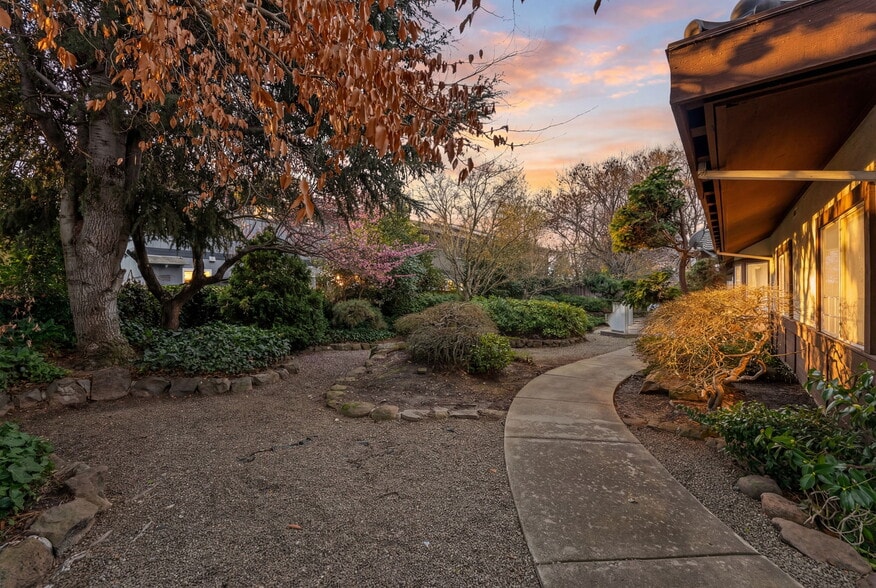 More Photos Of 24954 Cypress Ave, Hayward Multifamily For Sale