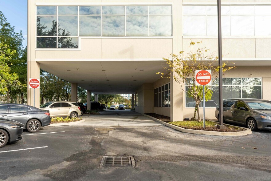 More Photos Of 1540 International Pky, Lake Mary Office For Sale