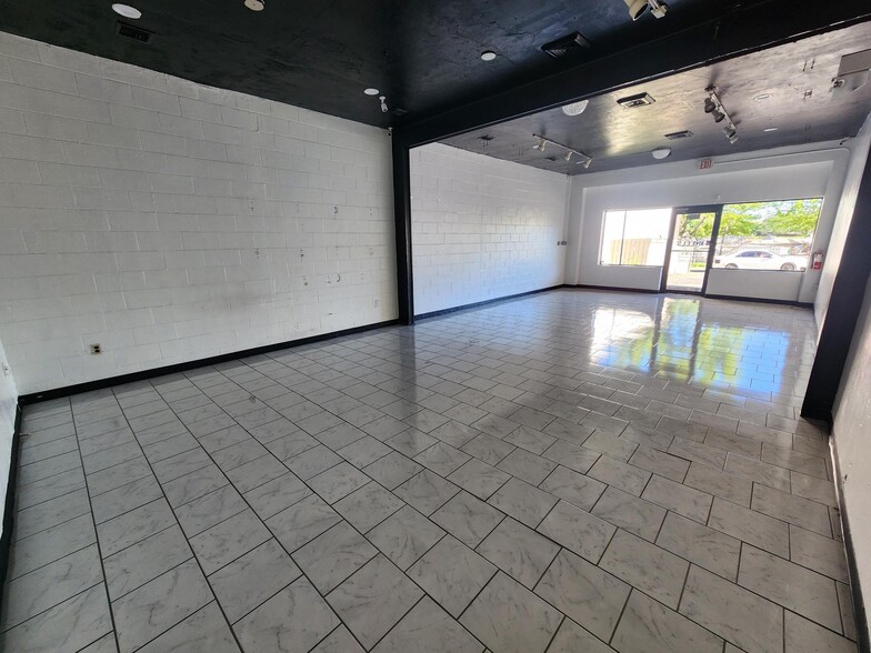 More Photos Of 439 W Gaines St, Tallahassee General Retail For Lease