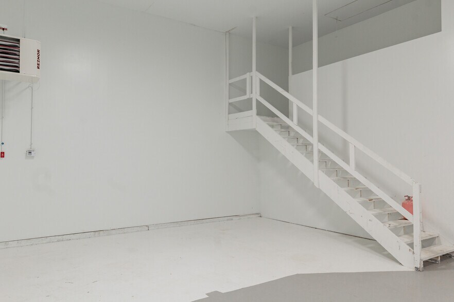 More Photos Of 222 Gray Rd, Cumberland Manufacturing For Sale