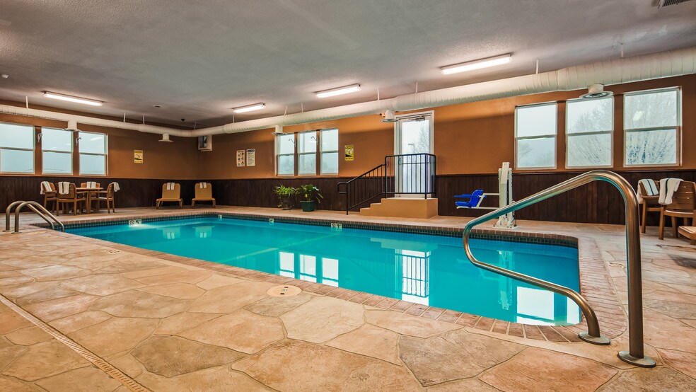 More Photos Of 3602 S Clark St, Mexico Hotel For Sale