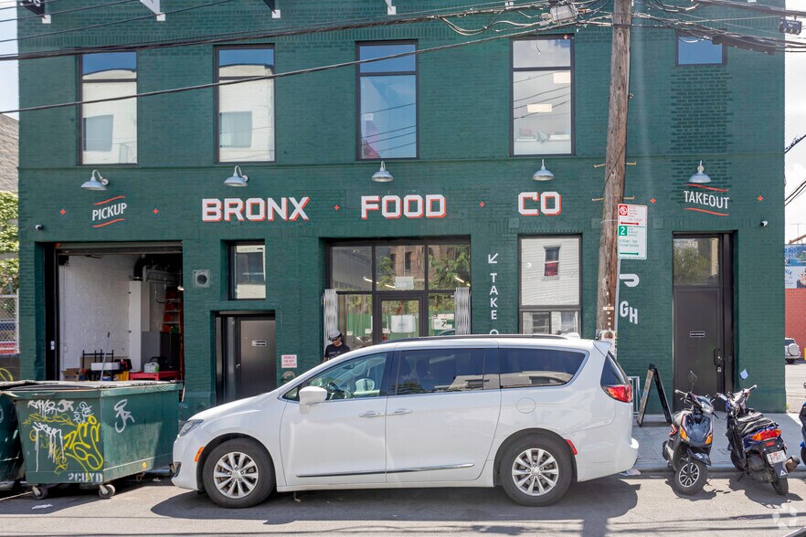 More Photos Of 2368 Hoffman St, Bronx Warehouse For Lease