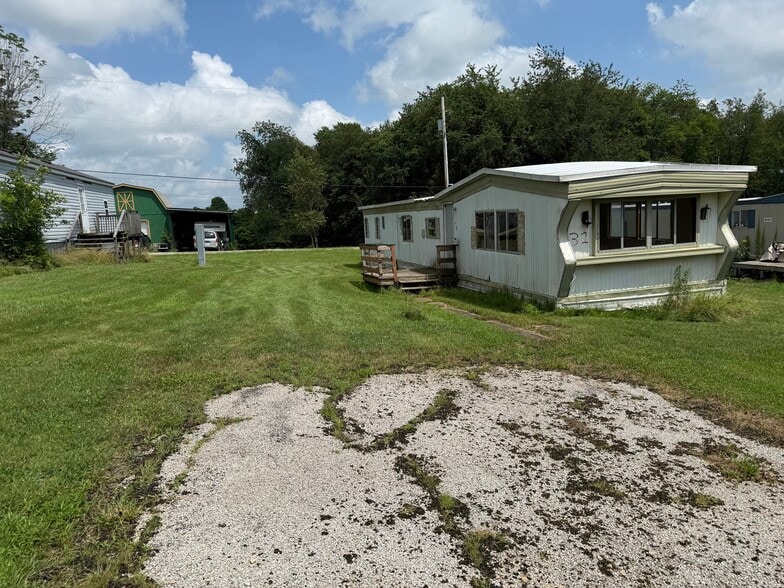 More Photos Of 201 Pear St, Bethesda Trailer Camper Park For Sale