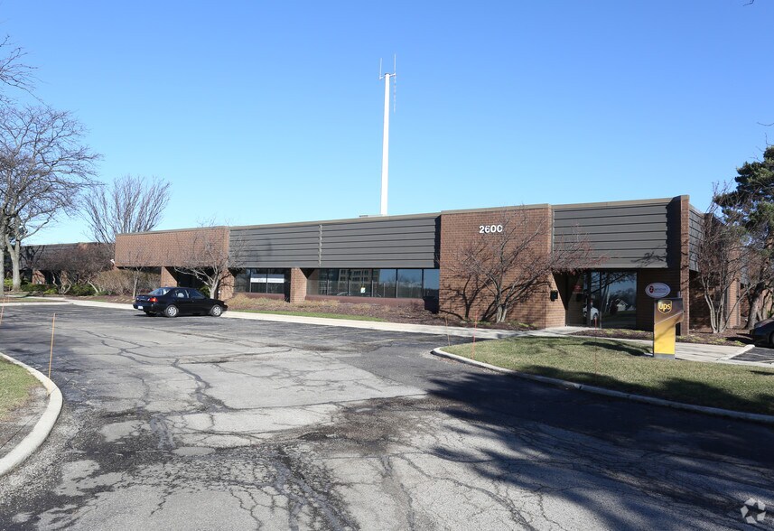 More Photos Of 2600 Warrenville Rd, Downers Grove Office For Lease