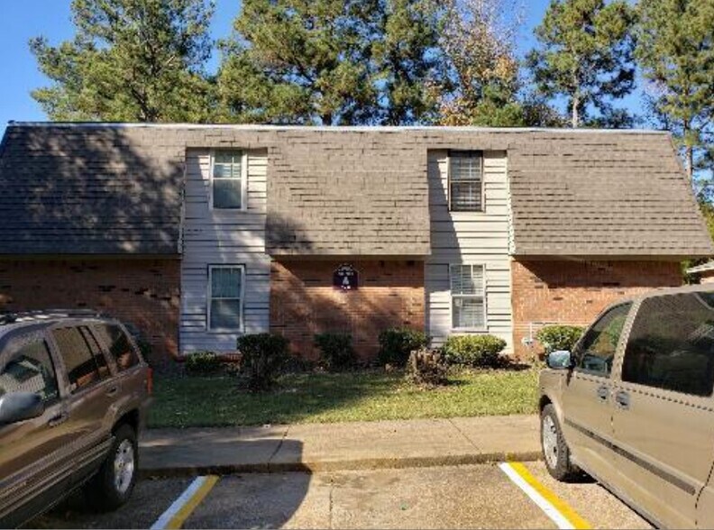 More Photos Of 200 Wildwood Ter, Kosciusko Apartments For Sale