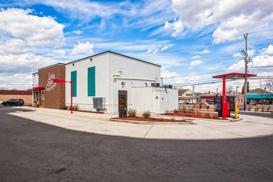 More Photos Of 4236 Edgmont Ave, Brookhaven Restaurant For Sale