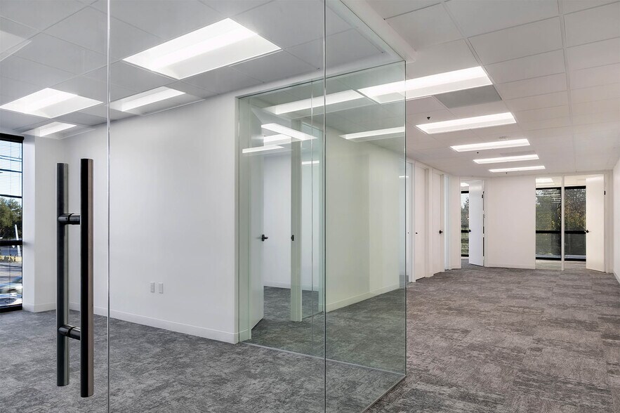 More Photos Of 6345 Balboa Blvd, Encino Office For Sale