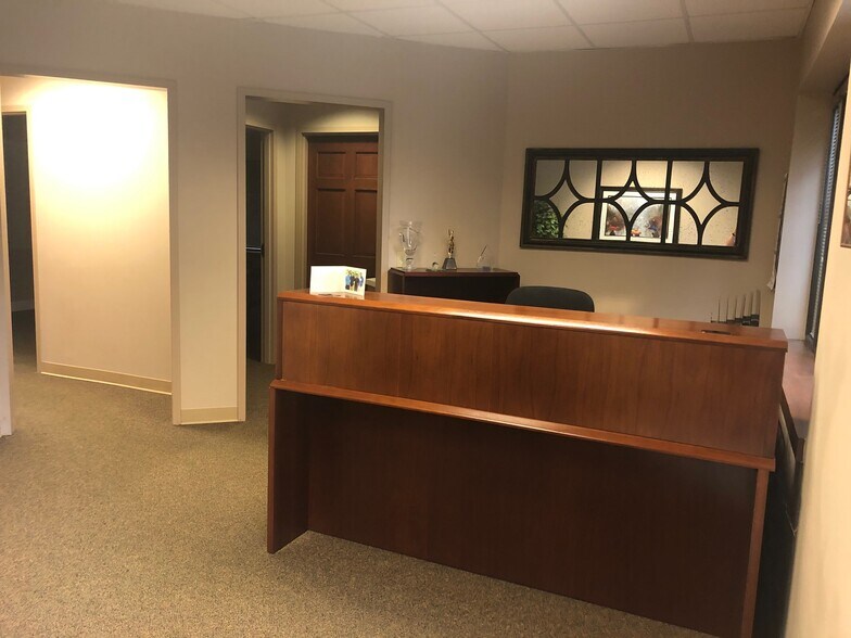 More Photos Of 5120 Virginia Way, Brentwood Office For Lease