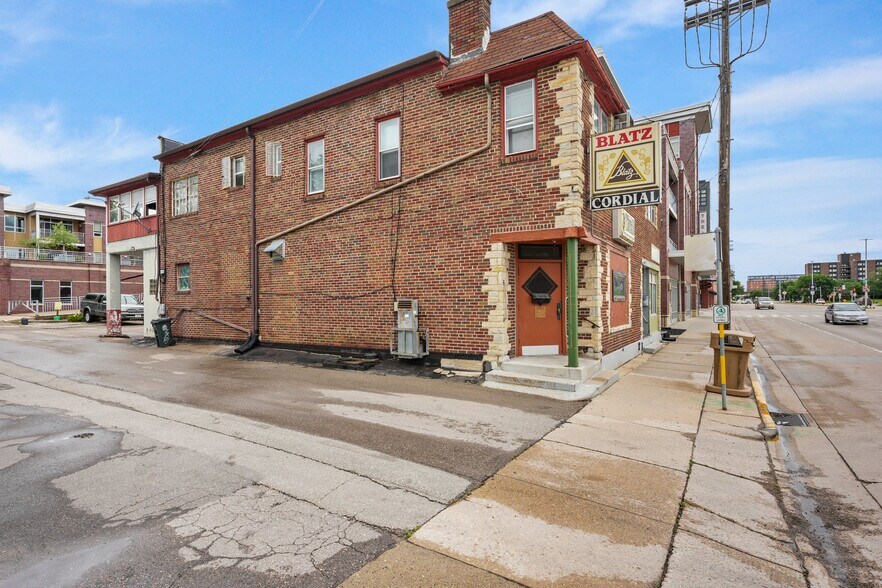 More Photos Of 516 S Park St, Madison Apartments For Sale