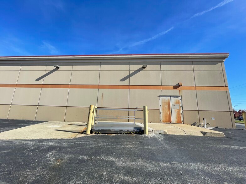 More Photos Of 50 Sagamore Pky S, Lafayette Drugstore For Lease