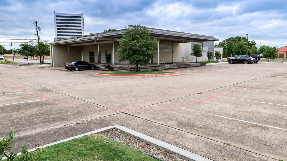 More Photos Of 500 Lockwood Dr, Richardson Office For Lease