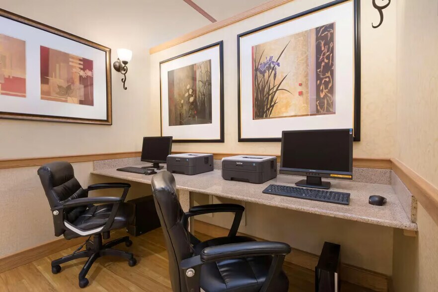 More Photos Of 130 Holiday Blvd, Covington Hotel For Sale